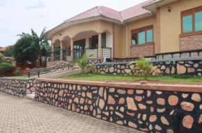 Lovely 5-Bed House in Ndejje Kampala